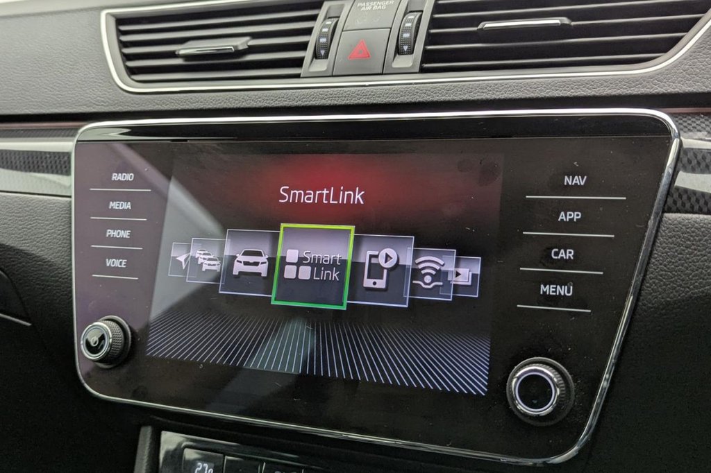 USED 2018 68 SKODA SUPERB 2.0 TDI SportLine Estate 5dr Diesel DSG Euro 6 (s/s) (150 ps) Car Play, Sat Nav, 19" Alloys