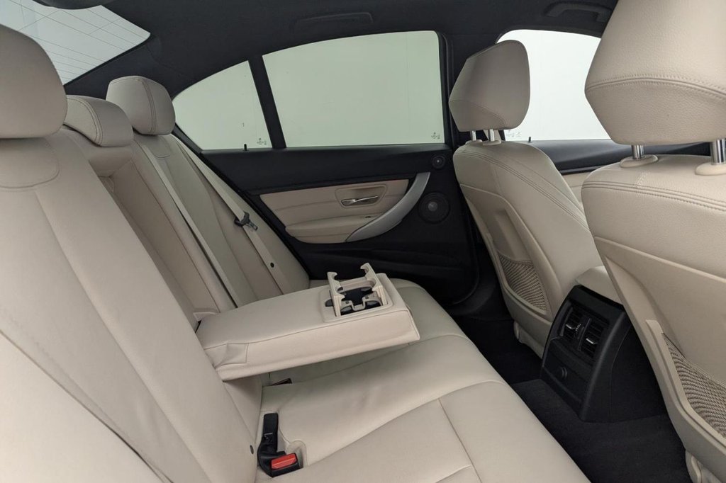 USED 2015 65 BMW 3 SERIES 3.0 330d M Sport Saloon 4dr Diesel Auto Euro 5 (s/s) (258 ps) ** &pound;9,070 Of Optional Extras**