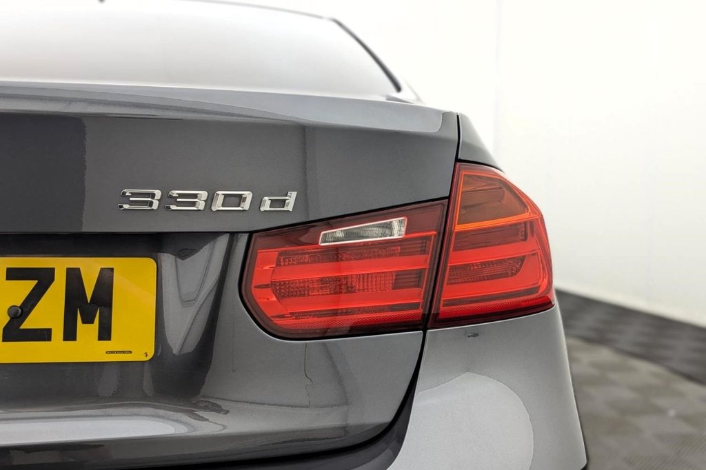 USED 2015 65 BMW 3 SERIES 3.0 330d M Sport Saloon 4dr Diesel Auto Euro 5 (s/s) (258 ps) ** &pound;9,070 Of Optional Extras**