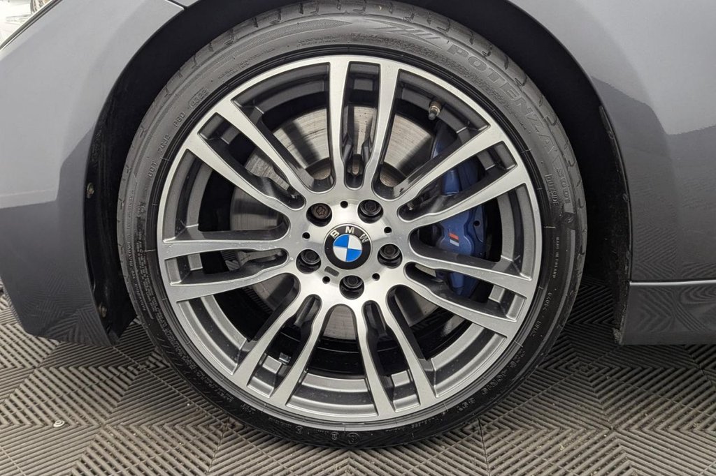 USED 2015 65 BMW 3 SERIES 3.0 330d M Sport Saloon 4dr Diesel Auto Euro 5 (s/s) (258 ps) ** &pound;9,070 Of Optional Extras**