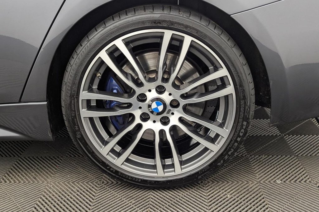 USED 2015 65 BMW 3 SERIES 3.0 330d M Sport Saloon 4dr Diesel Auto Euro 5 (s/s) (258 ps) ** &pound;9,070 Of Optional Extras**