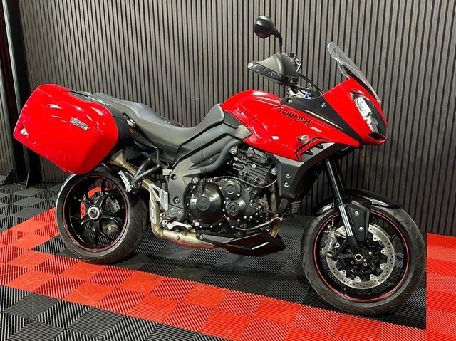 View our TRIUMPH TIGER 1050
