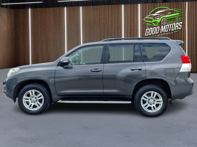 2011 TOYOTA LAND CRUISER