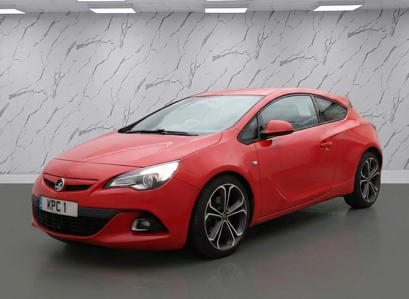 2014 Vauxhall Astra GTC in red — photo 2 of 10