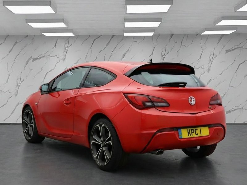 2014 Vauxhall Astra GTC in red — photo 3 of 10