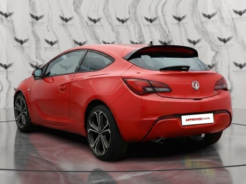 2014 Vauxhall Astra GTC in red — photo 4 of 12