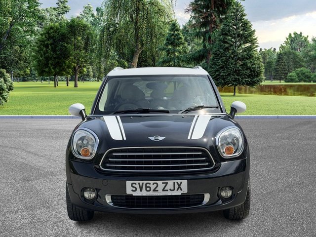 View our MINI COUNTRYMAN