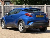 USED 2017 17 TOYOTA C-HR 1.8 C-HR Icon HEV CVT 5dr Sat Nav Parking Camera
