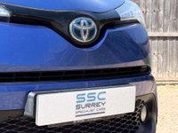 USED 2017 17 TOYOTA C-HR 1.8 C-HR Icon HEV CVT 5dr Sat Nav Parking Camera