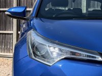USED 2017 17 TOYOTA C-HR 1.8 C-HR Icon HEV CVT 5dr Sat Nav Parking Camera