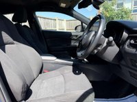 USED 2017 17 TOYOTA C-HR 1.8 C-HR Icon HEV CVT 5dr Sat Nav Parking Camera