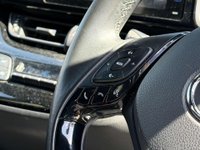 USED 2017 17 TOYOTA C-HR 1.8 C-HR Icon HEV CVT 5dr Sat Nav Parking Camera