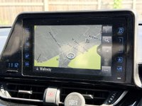 USED 2017 17 TOYOTA C-HR 1.8 C-HR Icon HEV CVT 5dr Sat Nav Parking Camera
