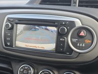 USED 2012 62 TOYOTA YARIS 1.33 Dual VVT-i SR Hatchback 3dr Petrol Manual Euro 5 (101 ps) Reverse Camera - Insurance Group 8 - Air Conditioning