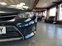 USED 2015 15 TOYOTA AURIS 1.8 VVT-h Excel Hatchback 5dr Petrol Hybrid CVT Euro 5 (s/s) (136 ps) SAT NAV + KEYLESS + REAR CAMERA