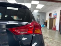 USED 2015 15 TOYOTA AURIS 1.8 VVT-h Excel Hatchback 5dr Petrol Hybrid CVT Euro 5 (s/s) (136 ps) SAT NAV + KEYLESS + REAR CAMERA