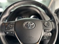 USED 2015 15 TOYOTA AURIS 1.8 VVT-h Excel Hatchback 5dr Petrol Hybrid CVT Euro 5 (s/s) (136 ps) SAT NAV + KEYLESS + REAR CAMERA