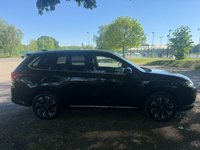 USED 2017 67 MITSUBISHI OUTLANDER 2.0h 12kWh 5hs SUV 5dr Petrol Plug-in Hybrid CVT 4WD Euro 6 (s/s) (200 ps) - 6 Month Warranty Included