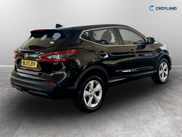 View our NISSAN QASHQAI