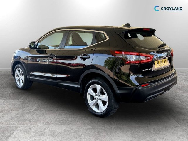 View our NISSAN QASHQAI