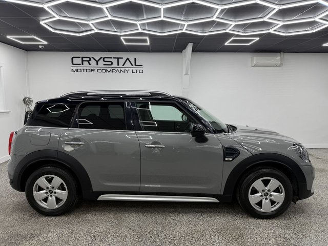 View our MINI COUNTRYMAN