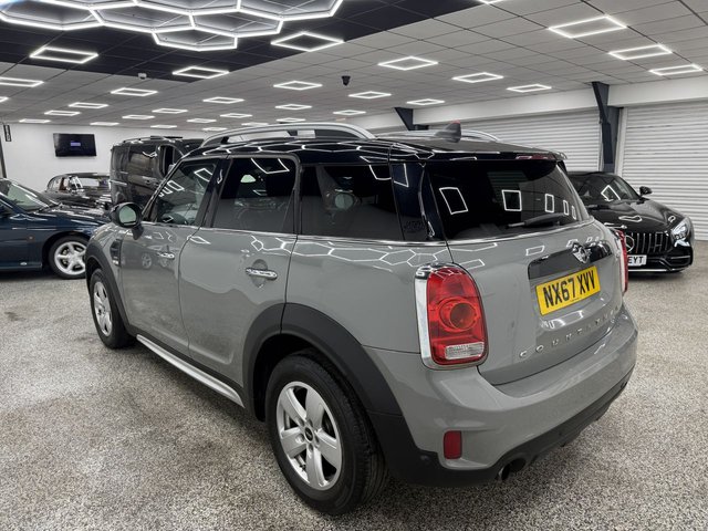 View our MINI COUNTRYMAN