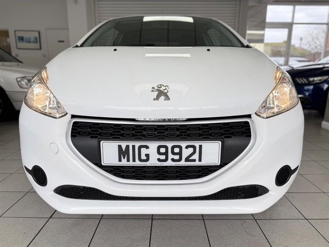 View our PEUGEOT 208