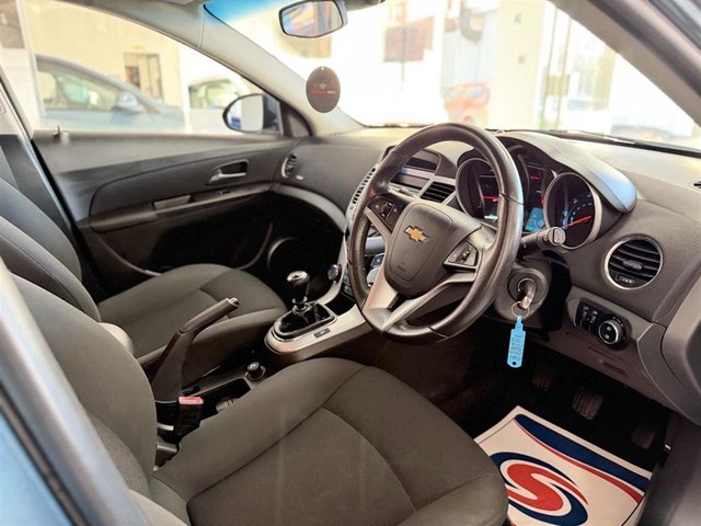 View our CHEVROLET CRUZE