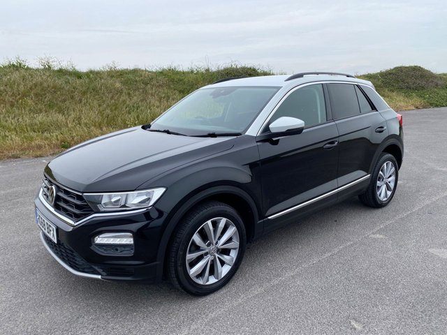 View our VOLKSWAGEN T-ROC