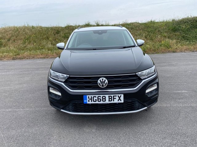 View our VOLKSWAGEN T-ROC