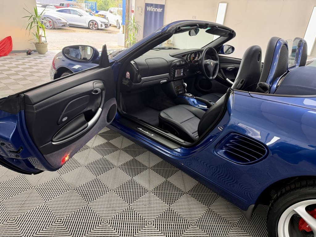 USED 2004 04 PORSCHE BOXSTER 3.2 986 S Convertible 2dr Petrol Tiptronic S (268 g/km, 260 bhp) 