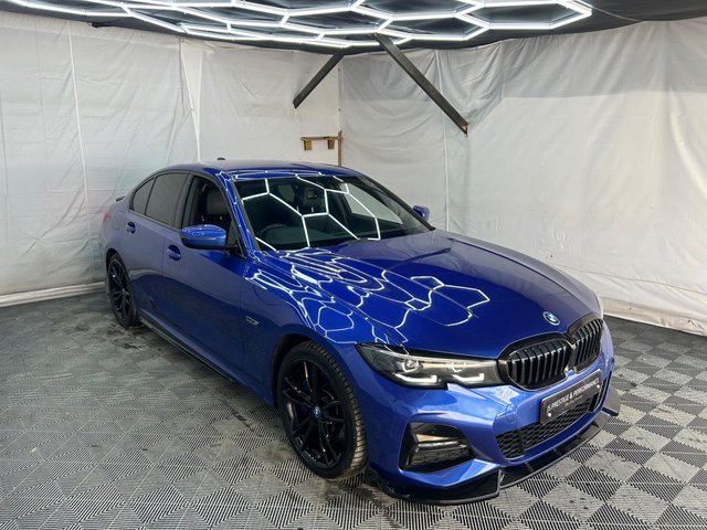 View our BMW 3 SERIES