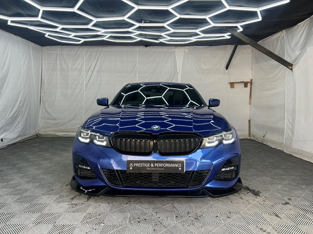 View our BMW 3 SERIES