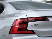 USED 2018 68 VOLVO S90 2.0 D4 Momentum Saloon 4dr Diesel Auto Euro 6 (s/s) (190 ps) 