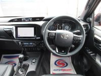 USED 2026 26 TOYOTA HI-LUX 2.8 D-4D-h Invincible X Pickup 4dr Diesel Hybrid Auto 4WD Euro 6 (204 ps) NEW 26 PLATE PRE REG IN STOCK IMMEDIATE DELIVERY