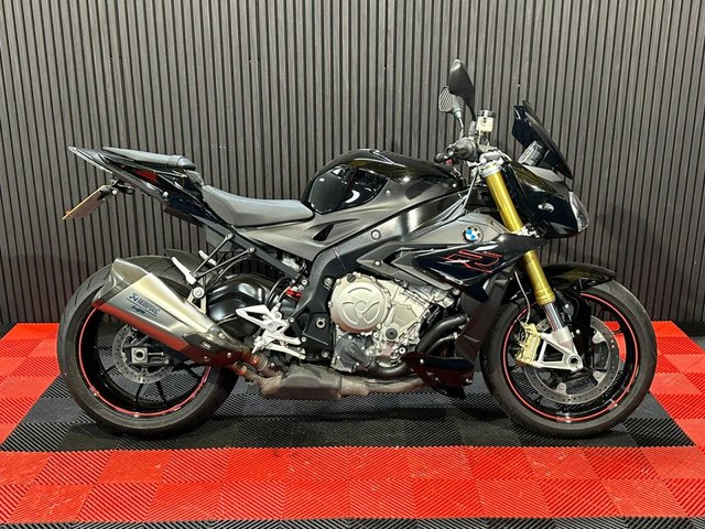 View our BMW S 1000 R
