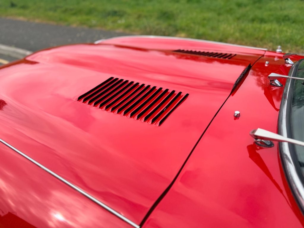 USED 1967 JAGUAR E-TYPE 4.2L // 2+2 Coupe // Manual // Series 1 // px swap 