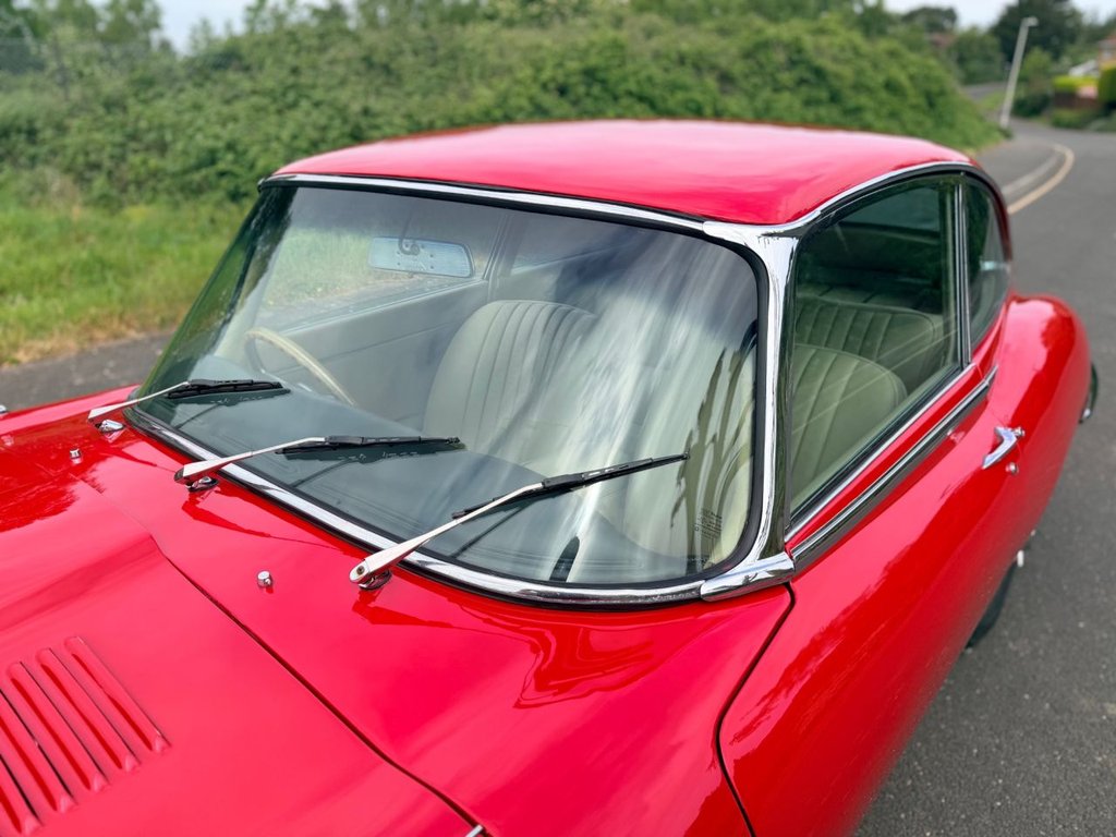 USED 1967 JAGUAR E-TYPE 4.2L // 2+2 Coupe // Manual // Series 1 // px swap 
