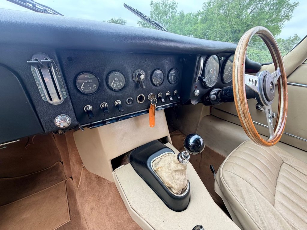 USED 1967 JAGUAR E-TYPE 4.2L // 2+2 Coupe // Manual // Series 1 // px swap 