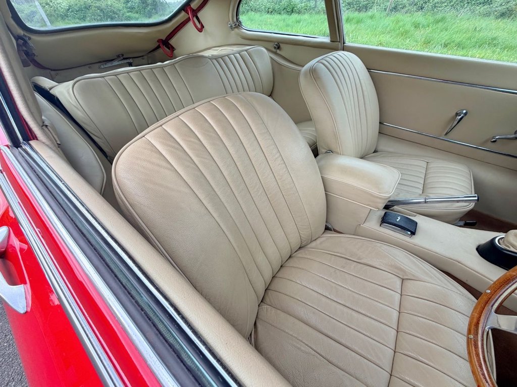 USED 1967 JAGUAR E-TYPE 4.2L // 2+2 Coupe // Manual // Series 1 // px swap 