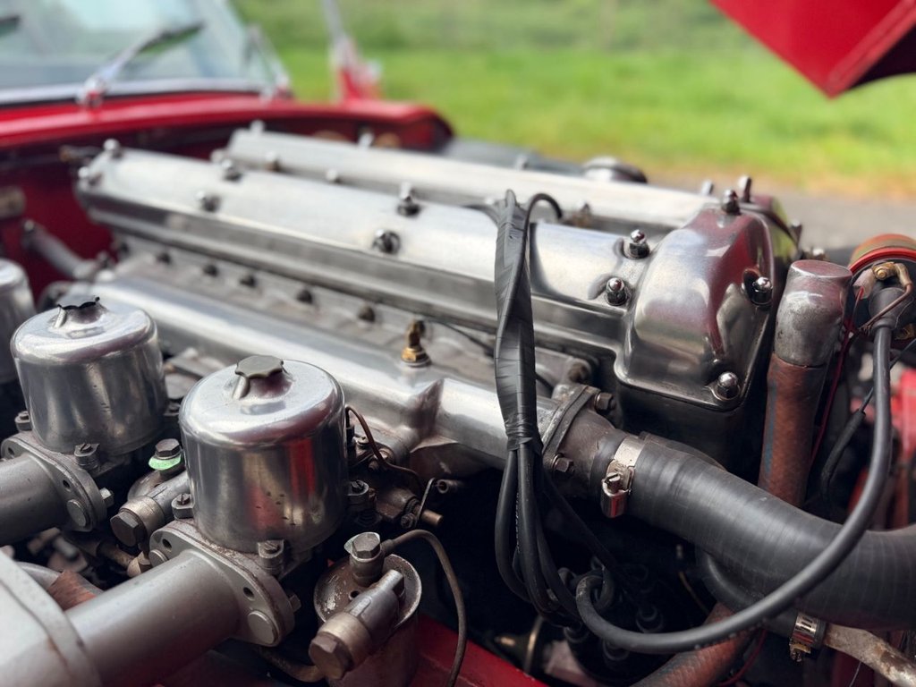 USED 1967 JAGUAR E-TYPE 4.2L // 2+2 Coupe // Manual // Series 1 // px swap 