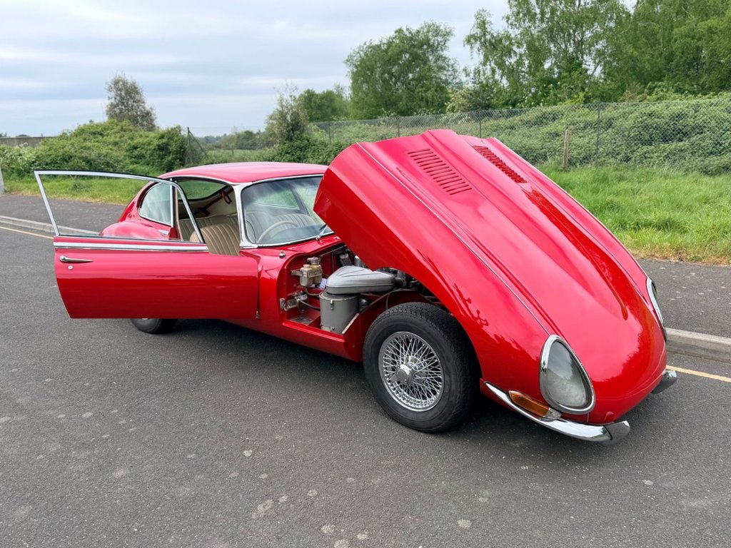 USED 1967 JAGUAR E-TYPE 4.2L // 2+2 Coupe // Manual // Series 1 // px swap 