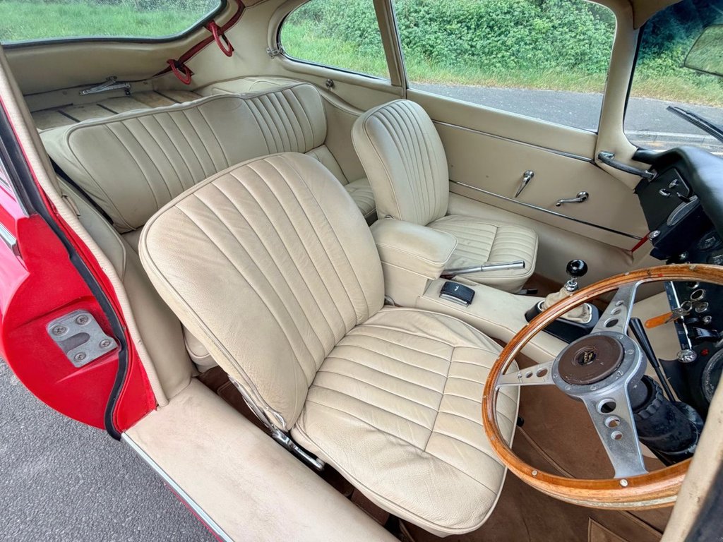 USED 1967 JAGUAR E-TYPE 4.2L // 2+2 Coupe // Manual // Series 1 // px swap 