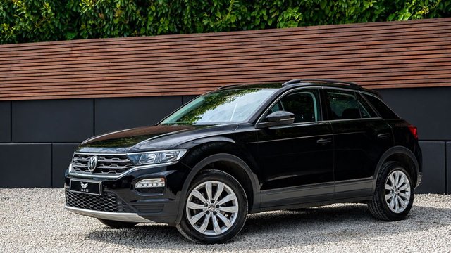 View our VOLKSWAGEN T-ROC