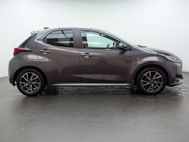 USED 2022 72 TOYOTA YARIS 1.5 Yaris Design HEV CVT 5dr CLICK+COLLECT / HOME DELIVERY