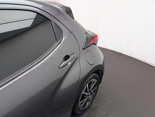 USED 2022 72 TOYOTA YARIS 1.5 Yaris Design HEV CVT 5dr CLICK+COLLECT / HOME DELIVERY
