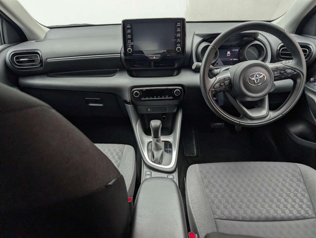 USED 2022 72 TOYOTA YARIS 1.5 Yaris Design HEV CVT 5dr CLICK+COLLECT / HOME DELIVERY