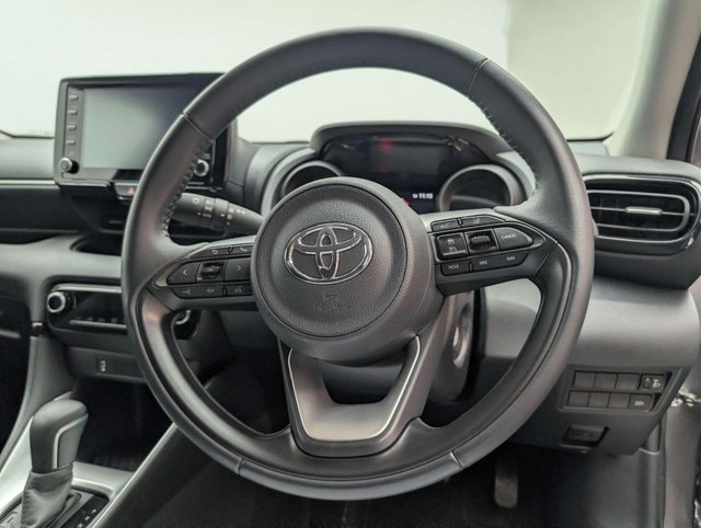 USED 2022 72 TOYOTA YARIS 1.5 Yaris Design HEV CVT 5dr CLICK+COLLECT / HOME DELIVERY