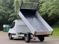 USED 2020 70 MERCEDES-BENZ SPRINTER 2.0 315 CDI PROGRESSIVE TIPPER 3.5T 2DR DIESEL 9G-TRONIC AUTOMATIC RWD L2 EURO 6 (S/S) (150 PS)  NO VAT - 1 OWNER FROM NEW - DIRECT FROM LEASING COMPANY - FULL SERVICE HISTORY - JUST BEEN SERVICED - HPI CLEAR - ULEZ/CAZ COMPLIANT - 2 KEYS - BRAND NEW TIPPER BODY - DOUBLE SPRINGS - AUTOMATIC - PADDLE SHIFT - 3 SEATER - DAB - BLUETOOTH - KEYLESS START - FINANCE AVAILABLE - ZERO DEPOSIT OFFERS - ALL VANS/CARS WELCOME IN PART-EXCHANGE, ANY AGE, ANY MILEAGE, ANY CONDITION