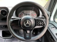 USED 2020 70 MERCEDES-BENZ SPRINTER 2.0 315 CDI PROGRESSIVE TIPPER 3.5T 2DR DIESEL 9G-TRONIC AUTOMATIC RWD L2 EURO 6 (S/S) (150 PS)  NO VAT - 1 OWNER FROM NEW - DIRECT FROM LEASING COMPANY - FULL SERVICE HISTORY - JUST BEEN SERVICED - HPI CLEAR - ULEZ/CAZ COMPLIANT - 2 KEYS - BRAND NEW TIPPER BODY - DOUBLE SPRINGS - AUTOMATIC - PADDLE SHIFT - 3 SEATER - DAB - BLUETOOTH - KEYLESS START - FINANCE AVAILABLE - ZERO DEPOSIT OFFERS - ALL VANS/CARS WELCOME IN PART-EXCHANGE, ANY AGE, ANY MILEAGE, ANY CONDITION